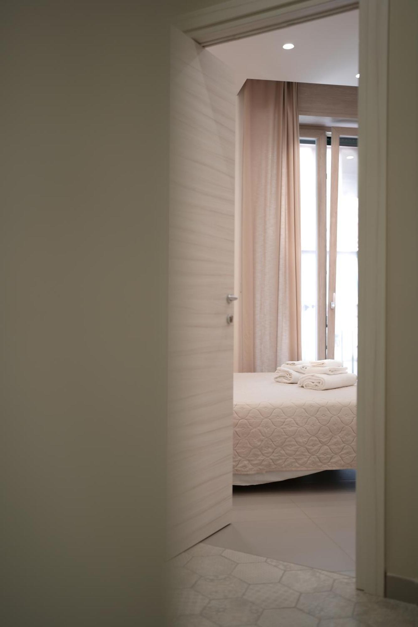 B&B Gasparrini Rooms Наполи Екстериор снимка
